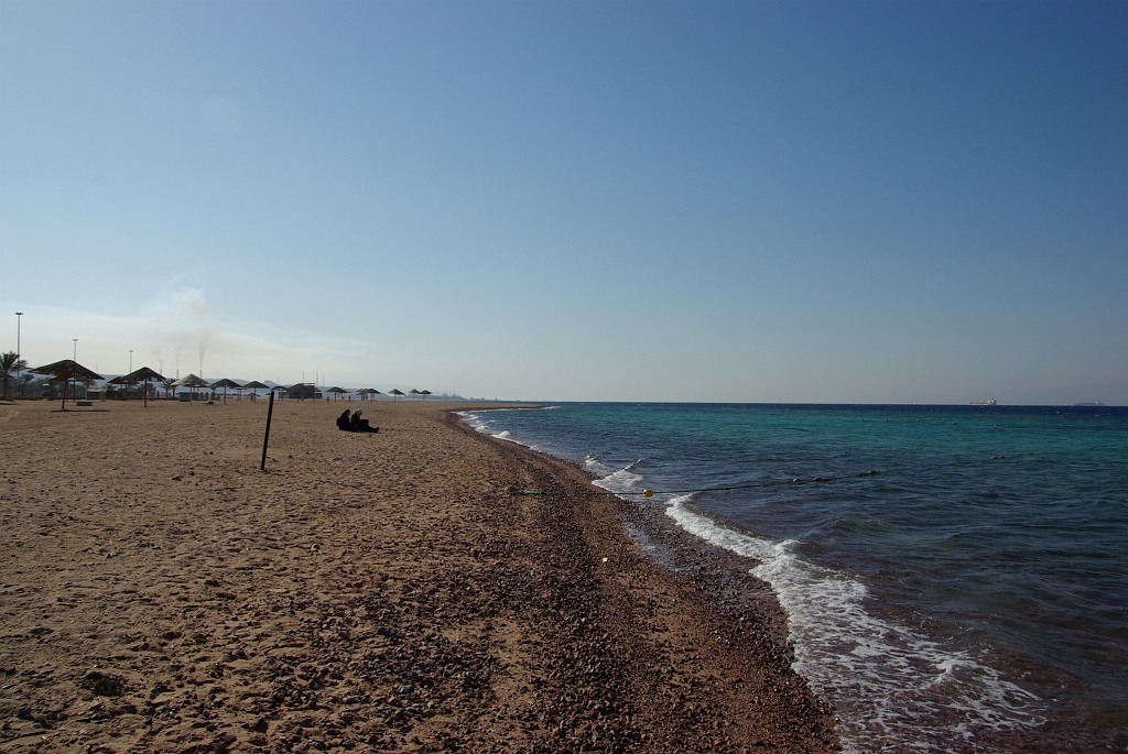 IMGPb1232.JPG - Low season at the Bay of Aqaba